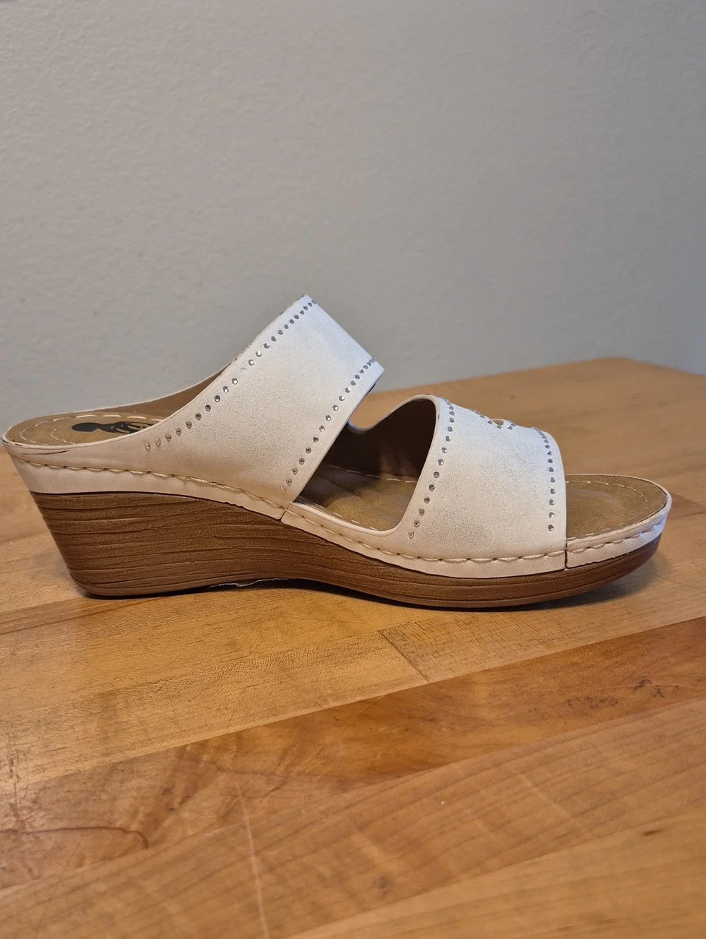 EG Shoes Wedge Heels Off White Beddazzled